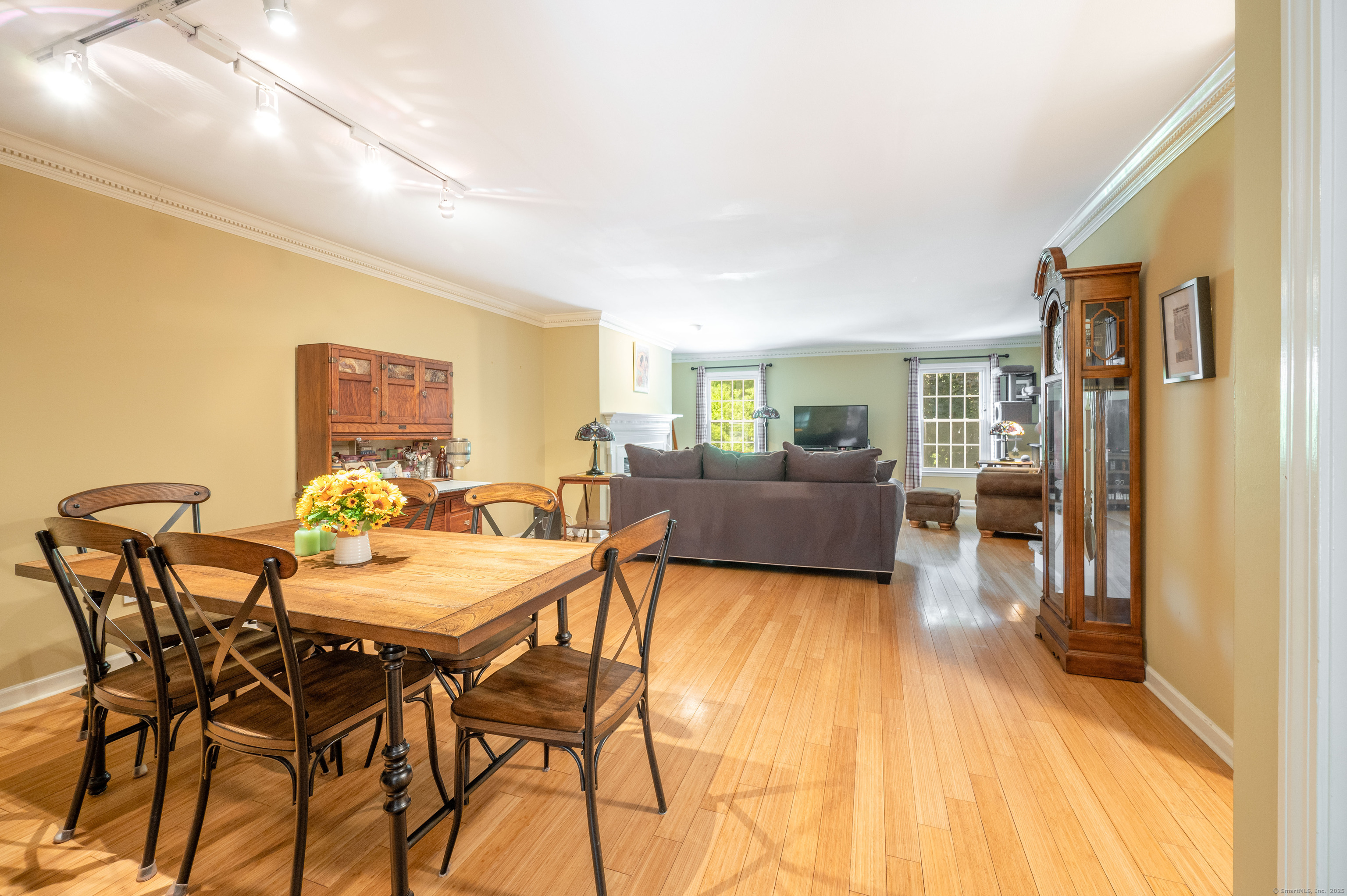 64 Kingswood Drive 64