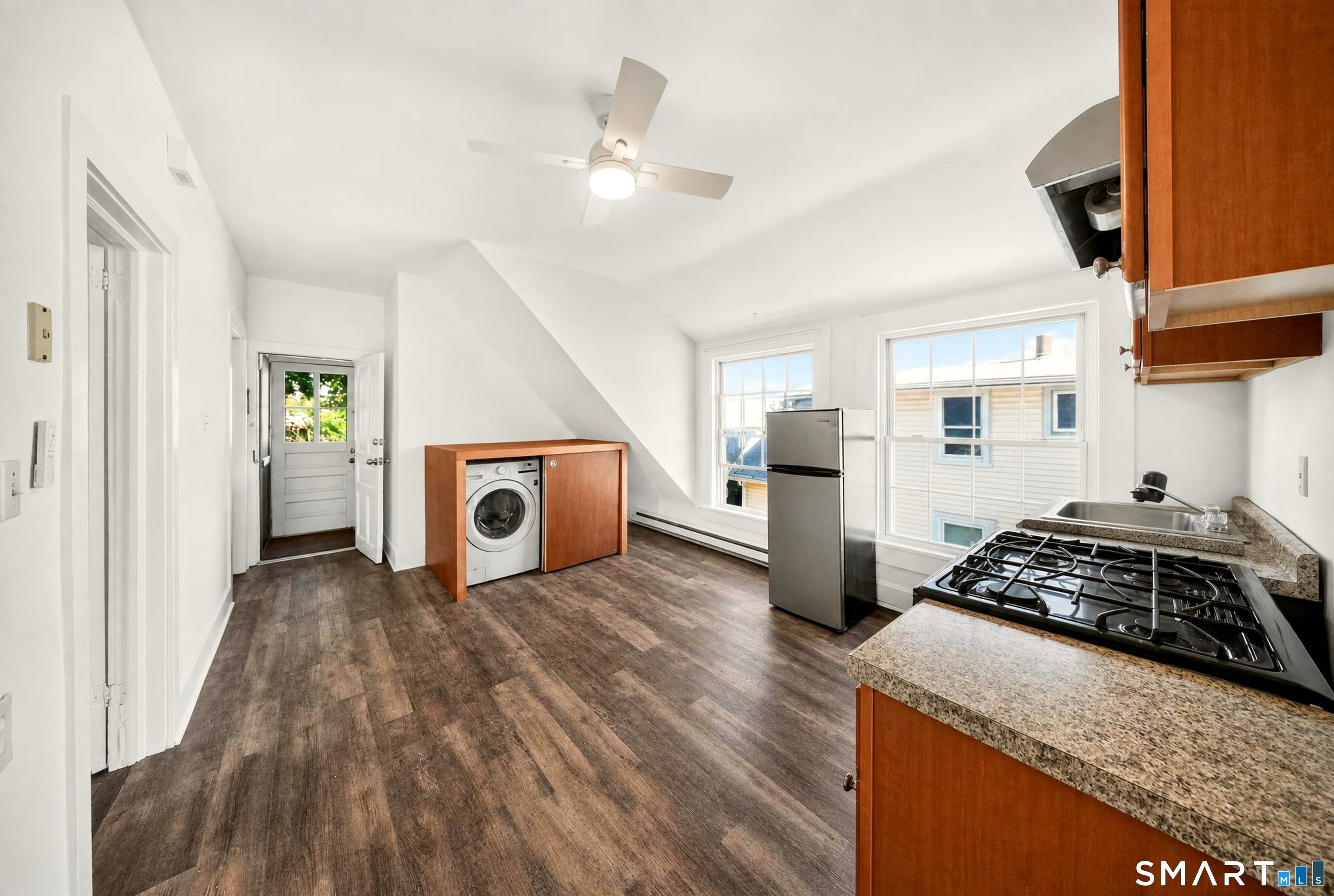 42-46 Hanford Avenue