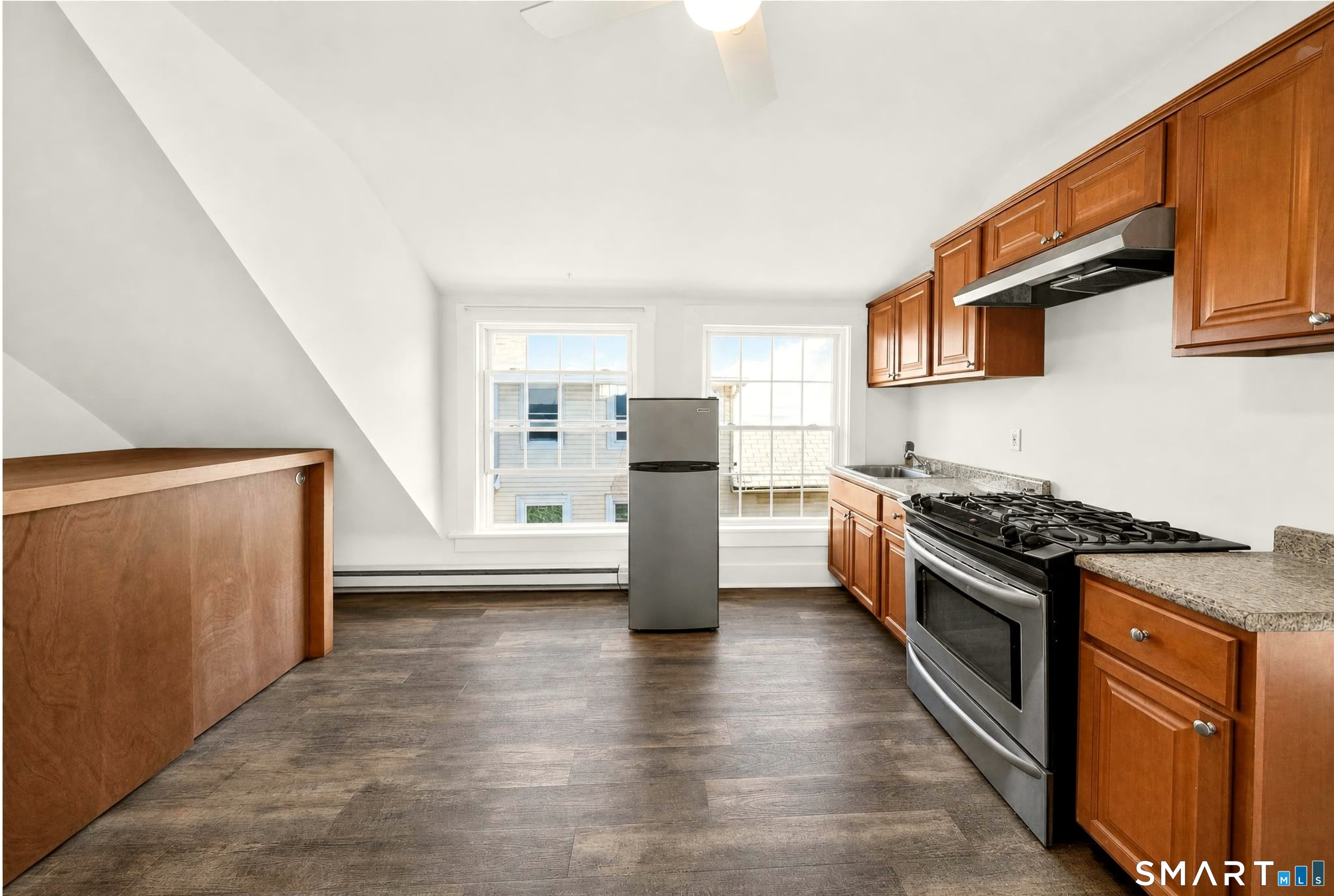 42-46 Hanford Avenue