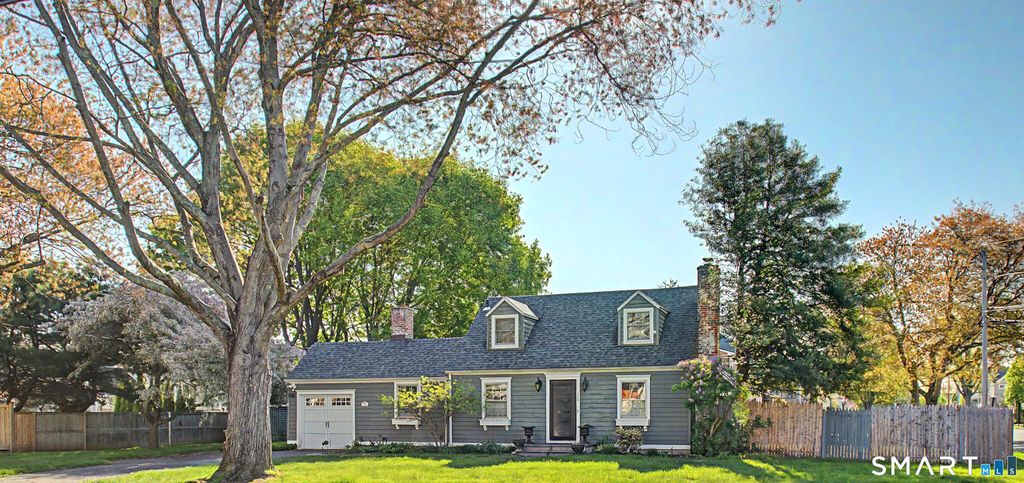 Photo of 173 Puritan Road, Fairfield, CT 06824 (MLS # 24174169)