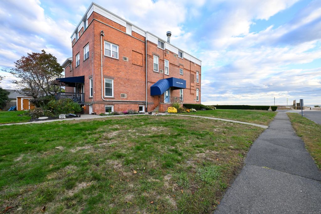 Photo of 1 Peck Avenue #11, West Haven, CT 06516 (MLS # 24134923)