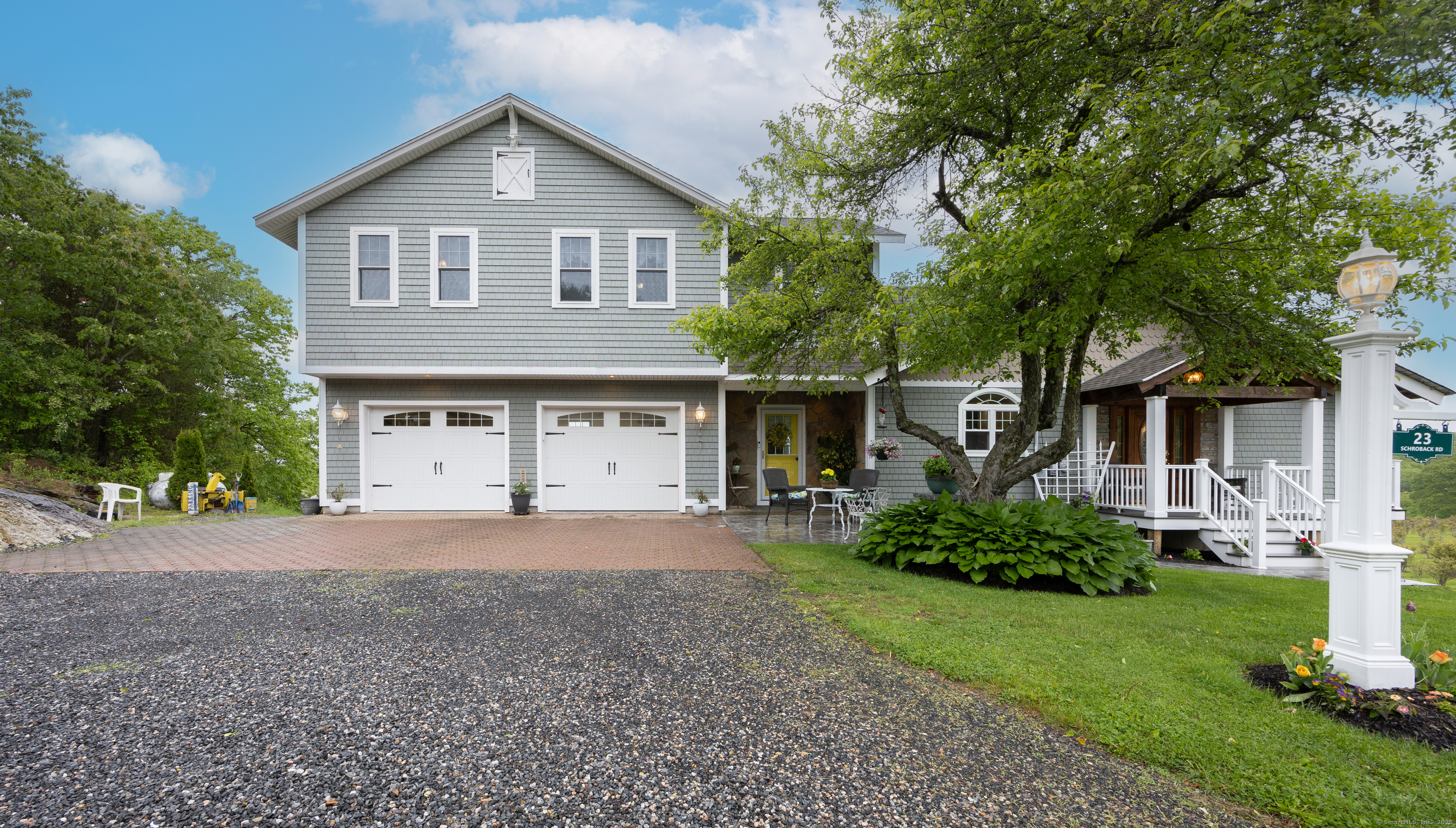 Schroback Road, Plymouth, Connecticut - 3 Bedrooms  
3 Bathrooms  
9 Rooms - 