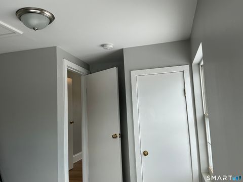 Tiny photo for 160 S Main Street #2nd Fl R, Middletown, CT 06457 (MLS # 24154039)