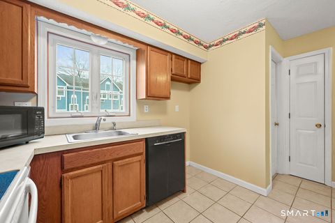 Tiny photo for 50 Pierce Street #APT 24, Plainville, CT 06062 (MLS # 24158323)