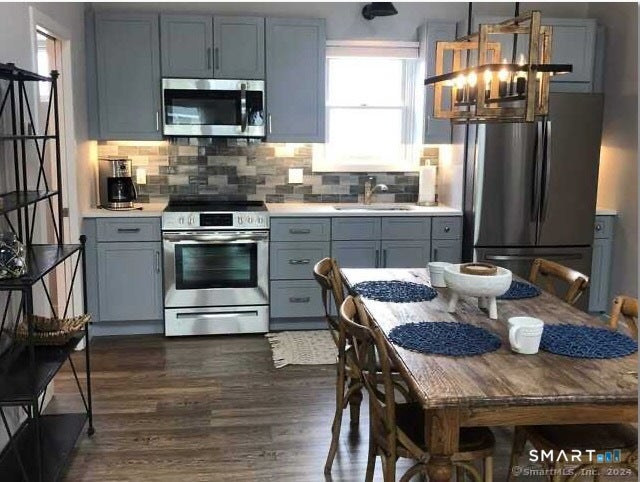 22 Pond Road 7B
