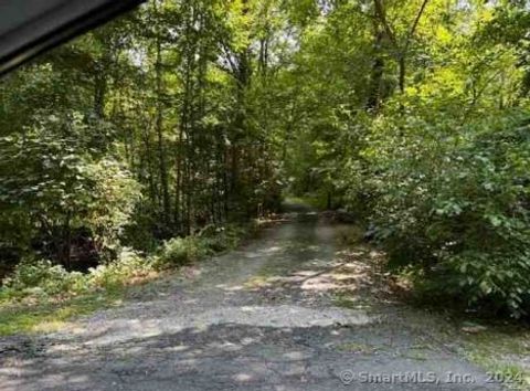 85 Westport Road Easton CT 06612