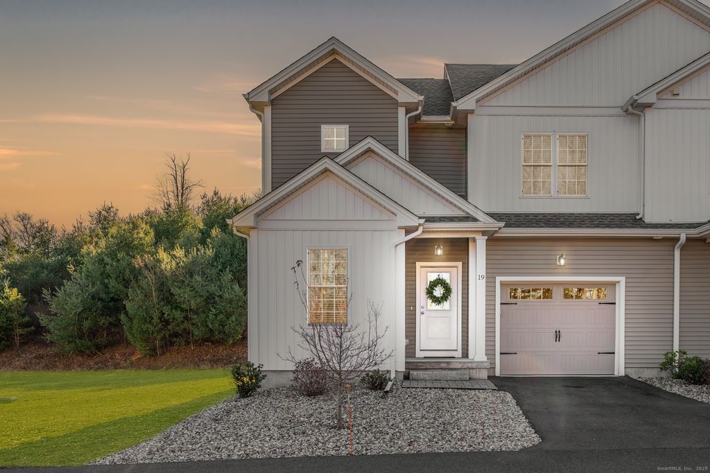 Photo of 29 Covey Road #APT 19, Burlington, CT 06013 (MLS # 24143981)