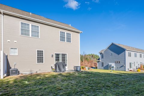 Tiny photo for 29 Covey Road #APT 19, Burlington, CT 06013 (MLS # 24143981)