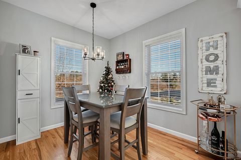 Tiny photo for 29 Covey Road #APT 19, Burlington, CT 06013 (MLS # 24143981)