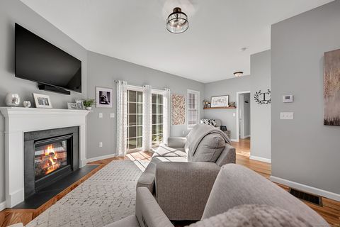 Tiny photo for 29 Covey Road #APT 19, Burlington, CT 06013 (MLS # 24143981)