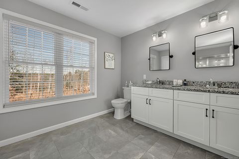 Tiny photo for 29 Covey Road #APT 19, Burlington, CT 06013 (MLS # 24143981)