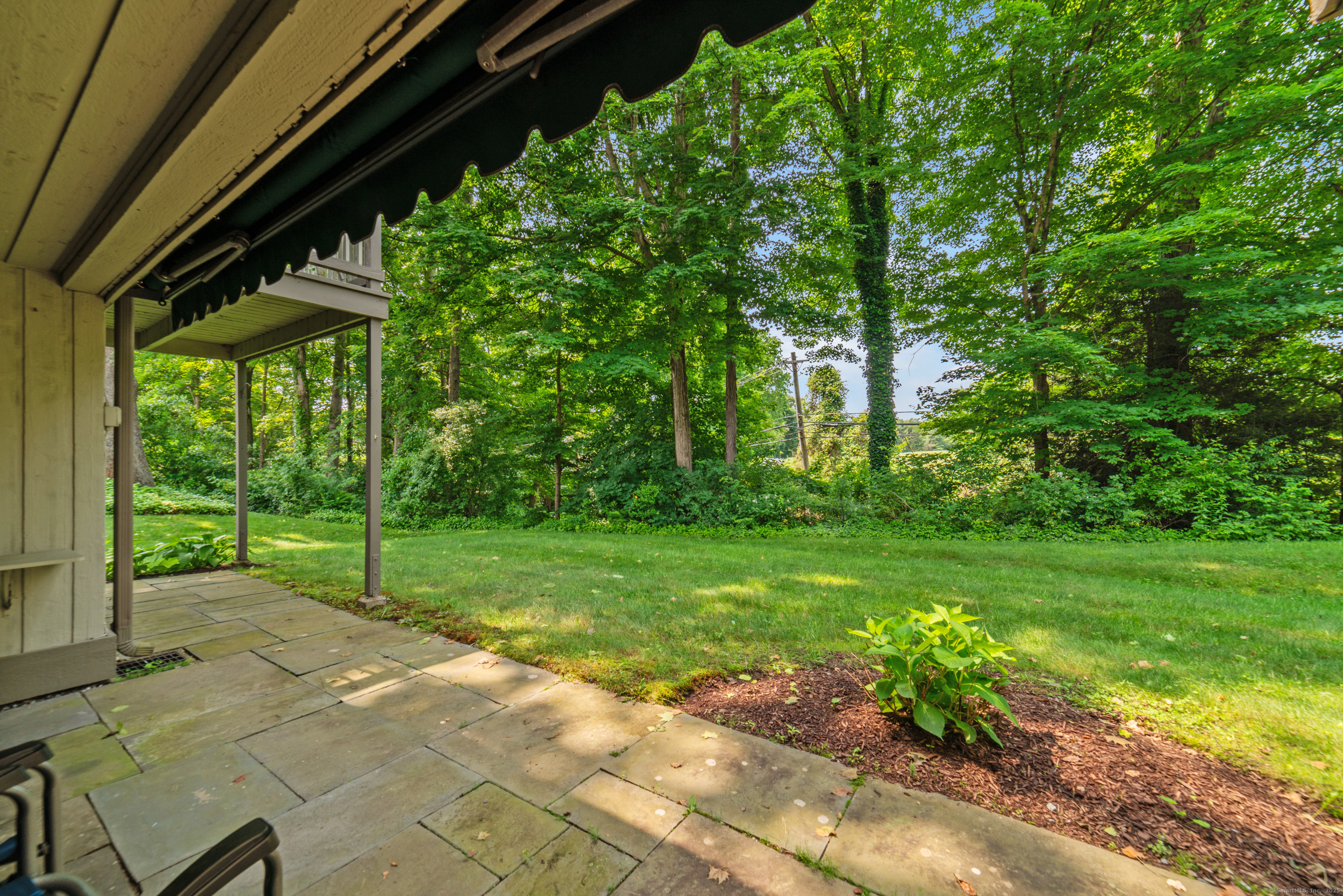 Heritage Village A, Southbury, Connecticut - 2 Bedrooms  
2 Bathrooms  
5 Rooms - 