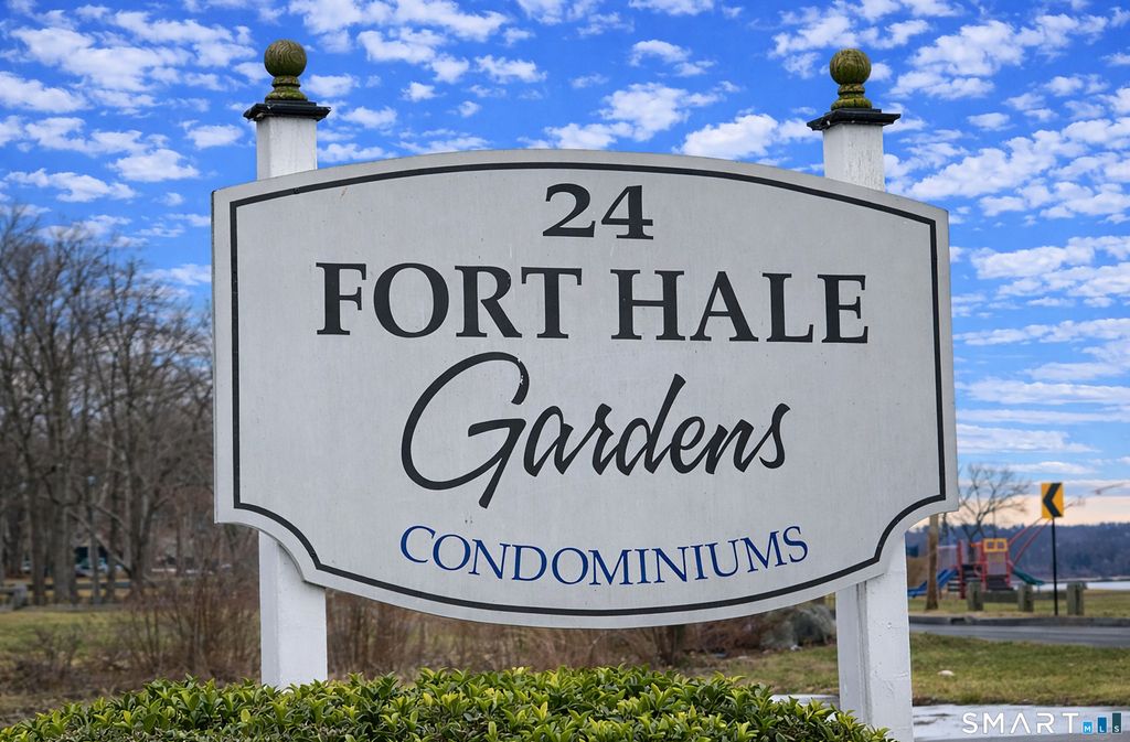 Photo of 24 Woodward Avenue #APT 46, New Haven, CT 06512 (MLS # 24149733)