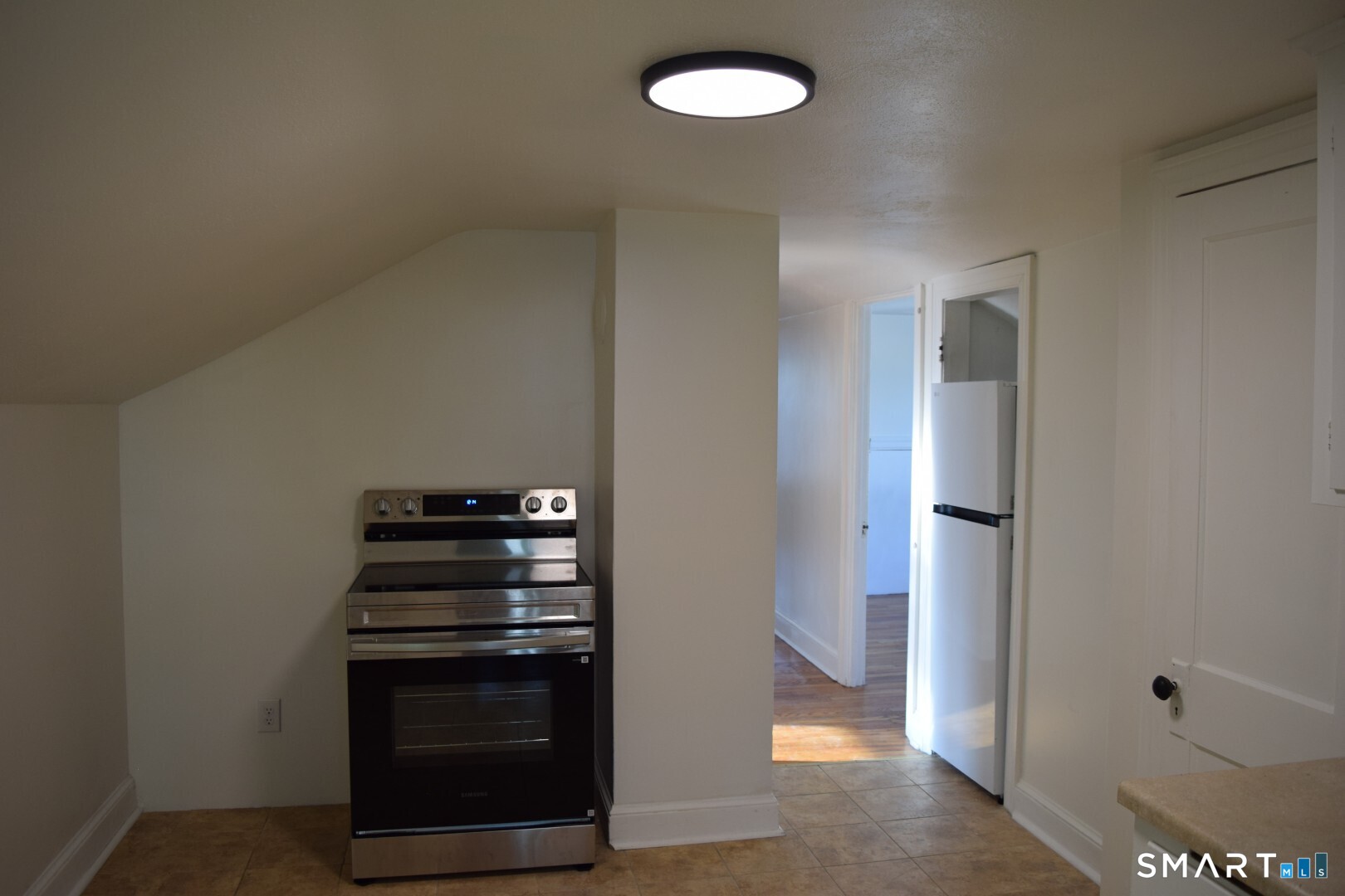 48 Hillside Avenue 2