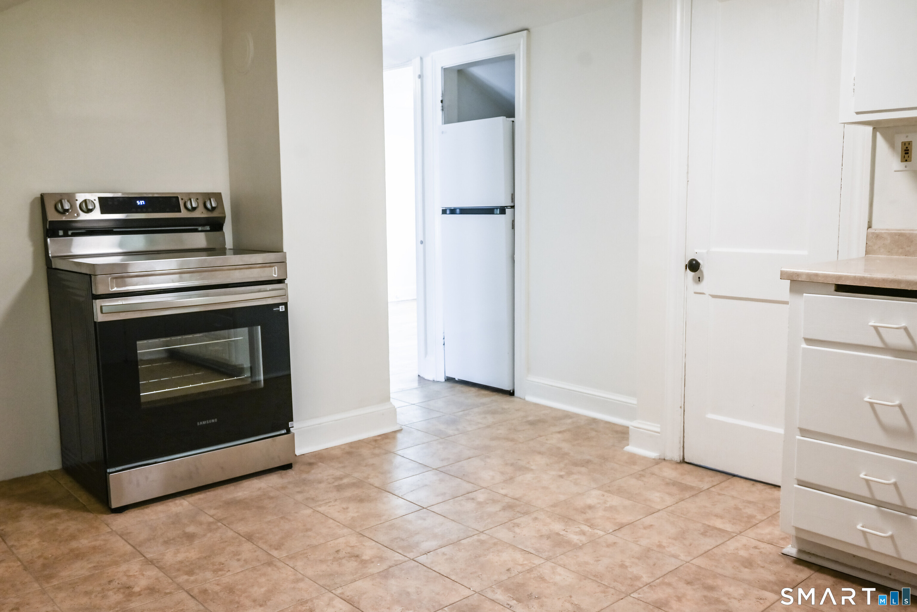 48 Hillside Avenue 2