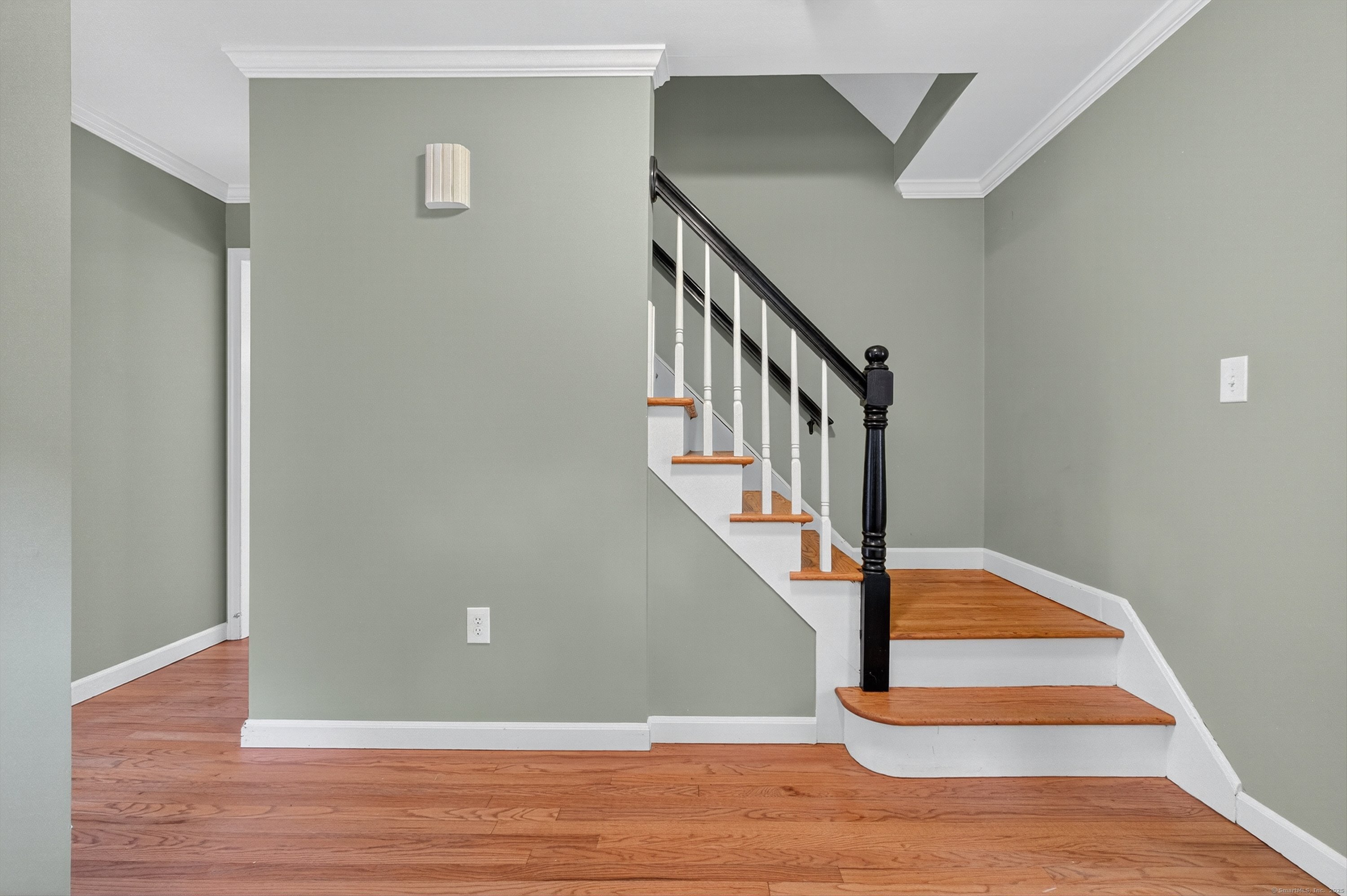 27 West Woodland Drive