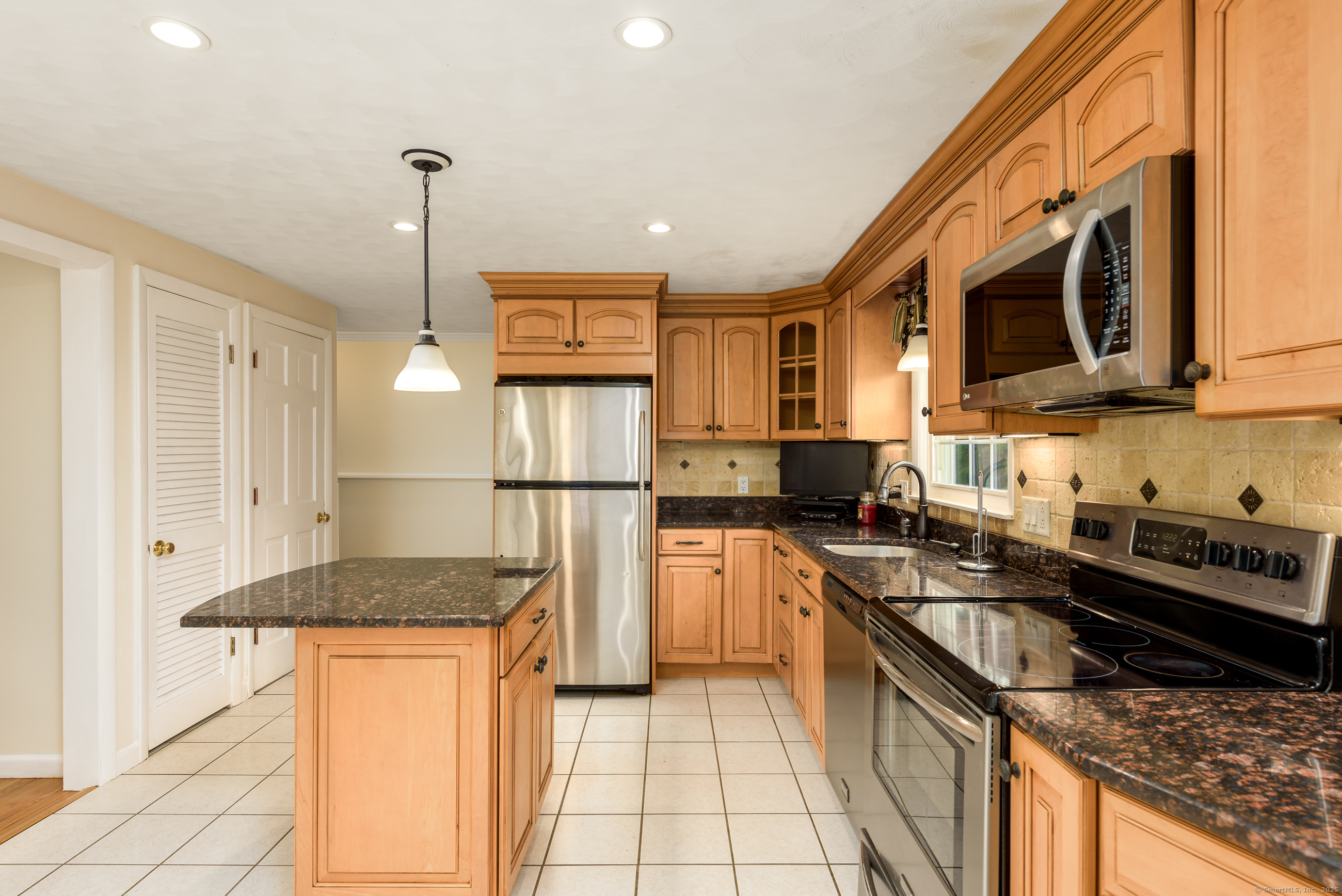 458 Somers Road, Ellington, Connecticut image 14