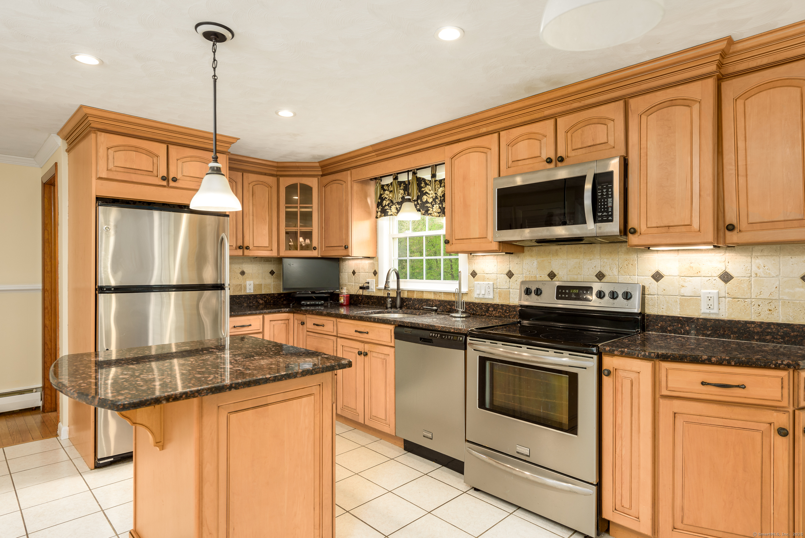 458 Somers Road, Ellington, Connecticut image 10