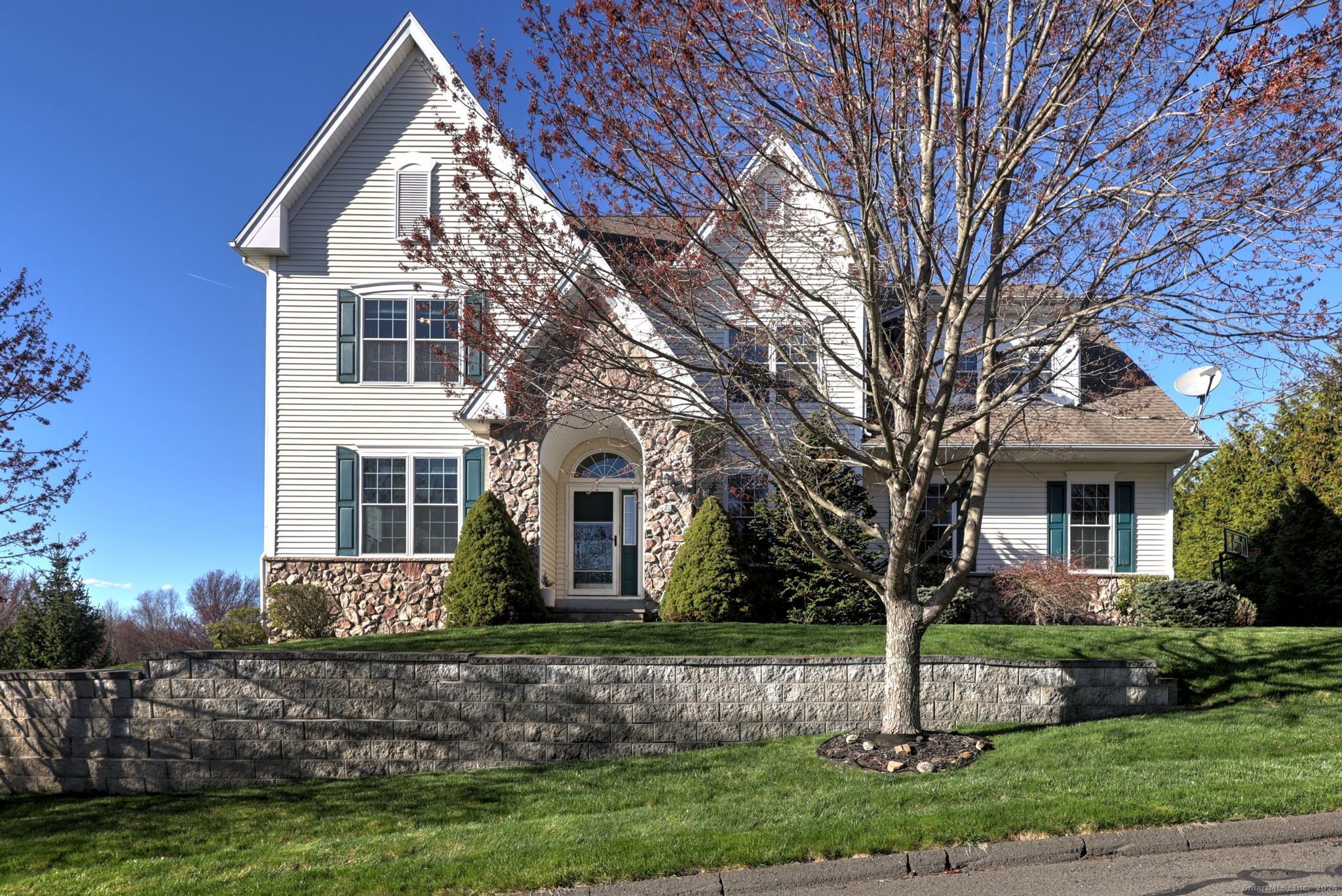 Photo 1 of 28 Brookside Drive 28, Middlebury, Connecticut, $724,900, Web #: 24011426