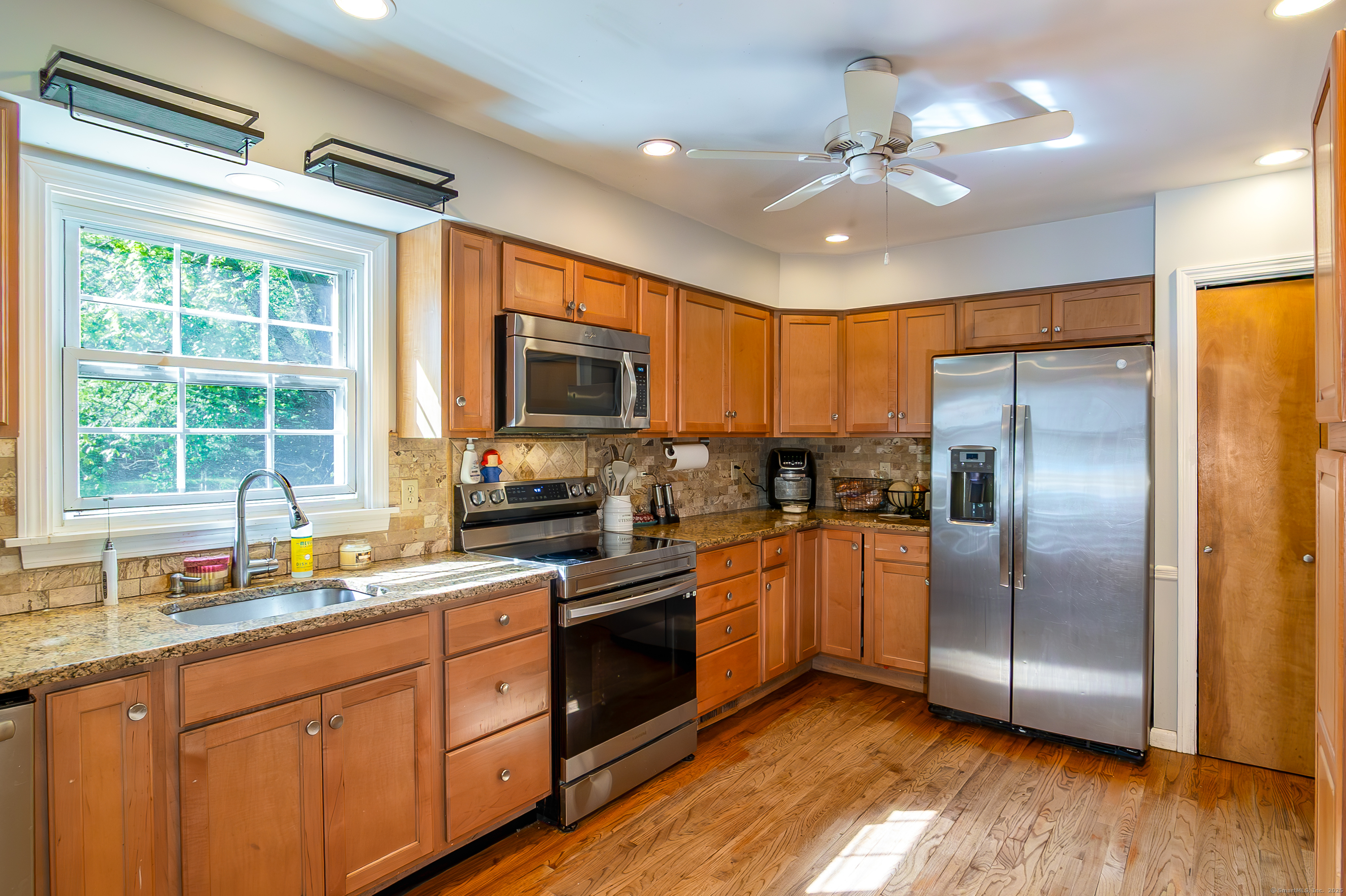 297 Old Post Road, Clinton, Connecticut image 10