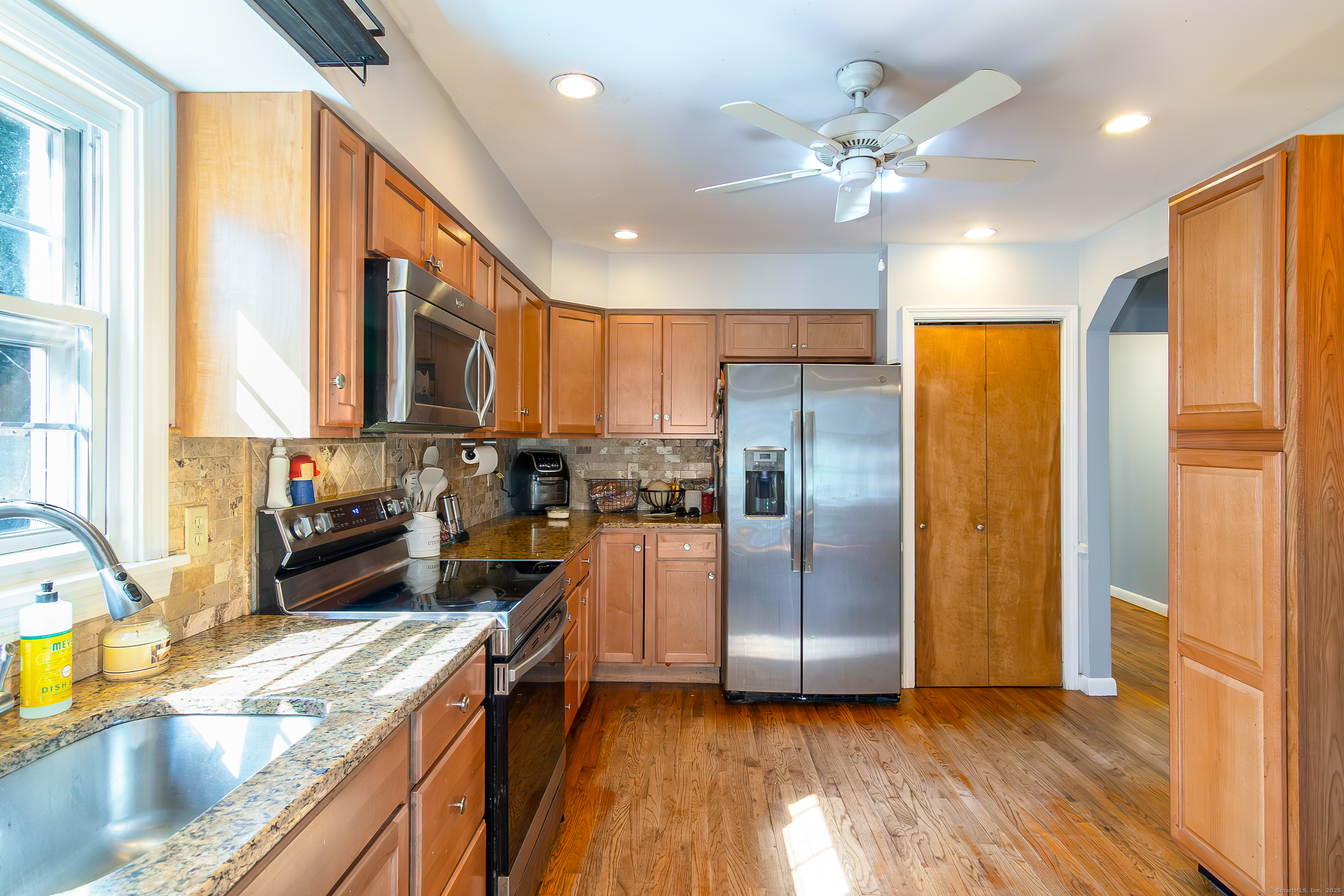 297 Old Post Road, Clinton, Connecticut image 11