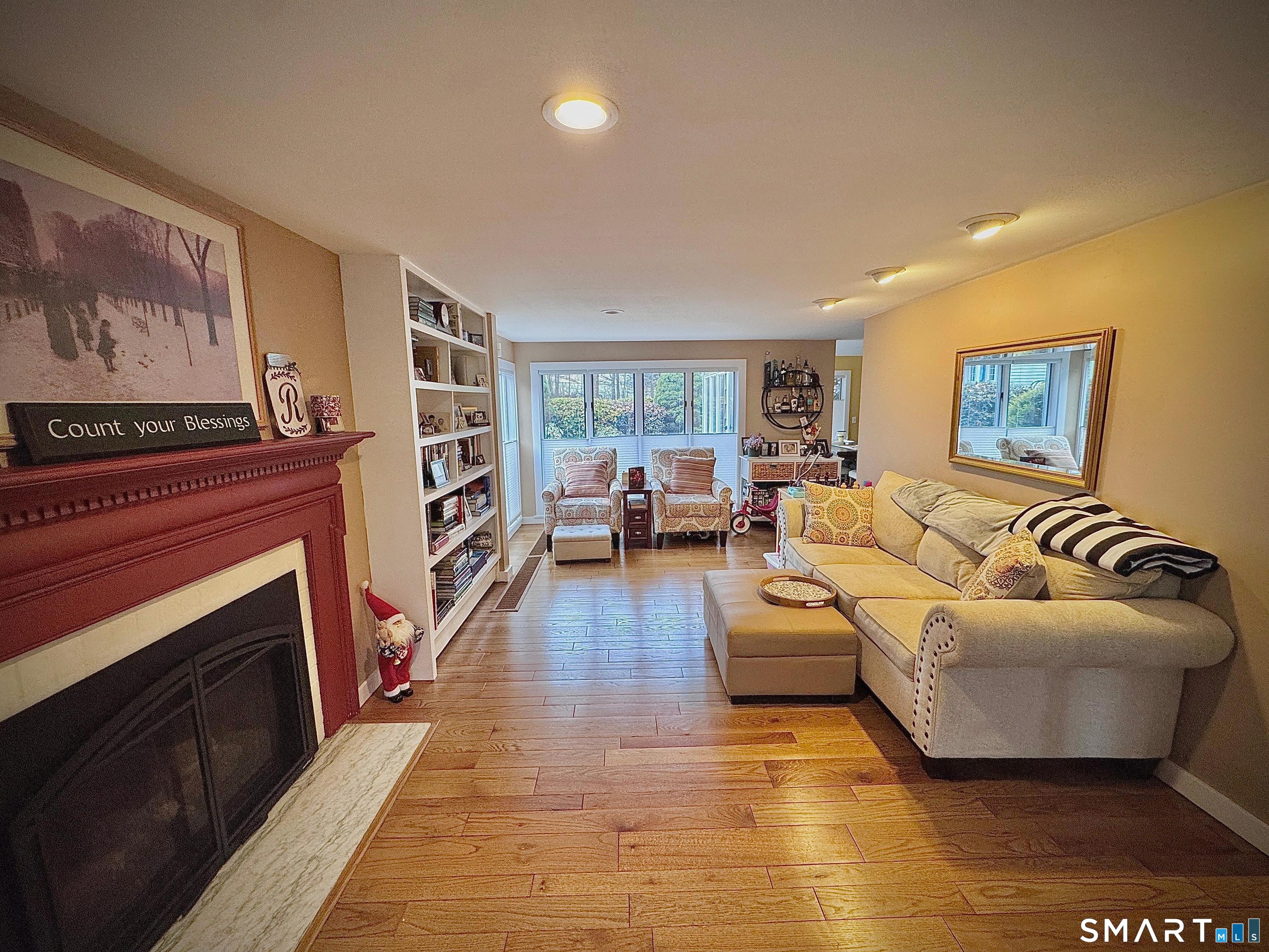 320 Mansfield Avenue