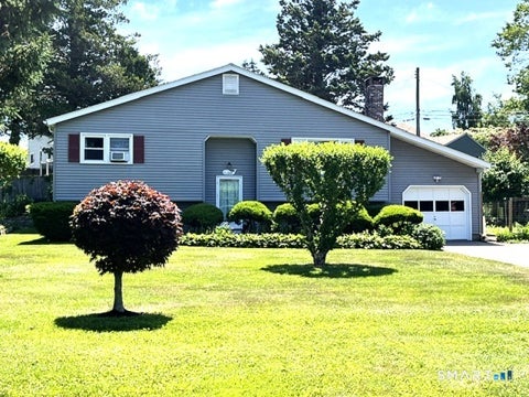 Homes For Sale - 122 Black Point Road<br/> New London County, East Lyme, CT 06357