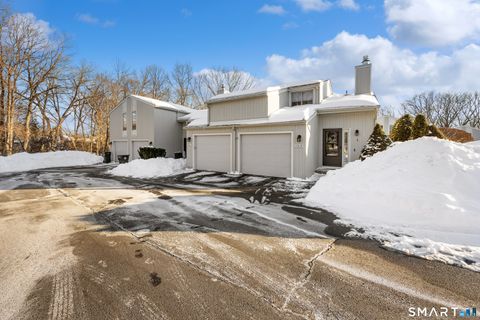 Photo of 735 W Main Street #APT D, Cheshire, CT 06410 (MLS # 24154605)