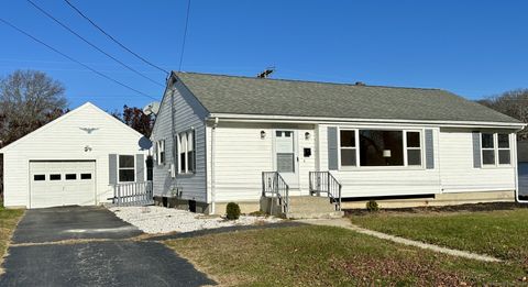Photo of 12 Burgess Place, Groton, CT 06340 (MLS # 24143517)