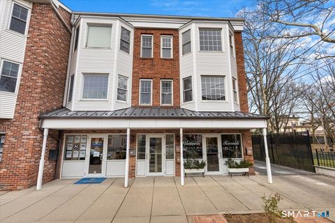 Photo of 229 Wooster Street #2R, New Haven, CT 06511 (MLS # 24144707)