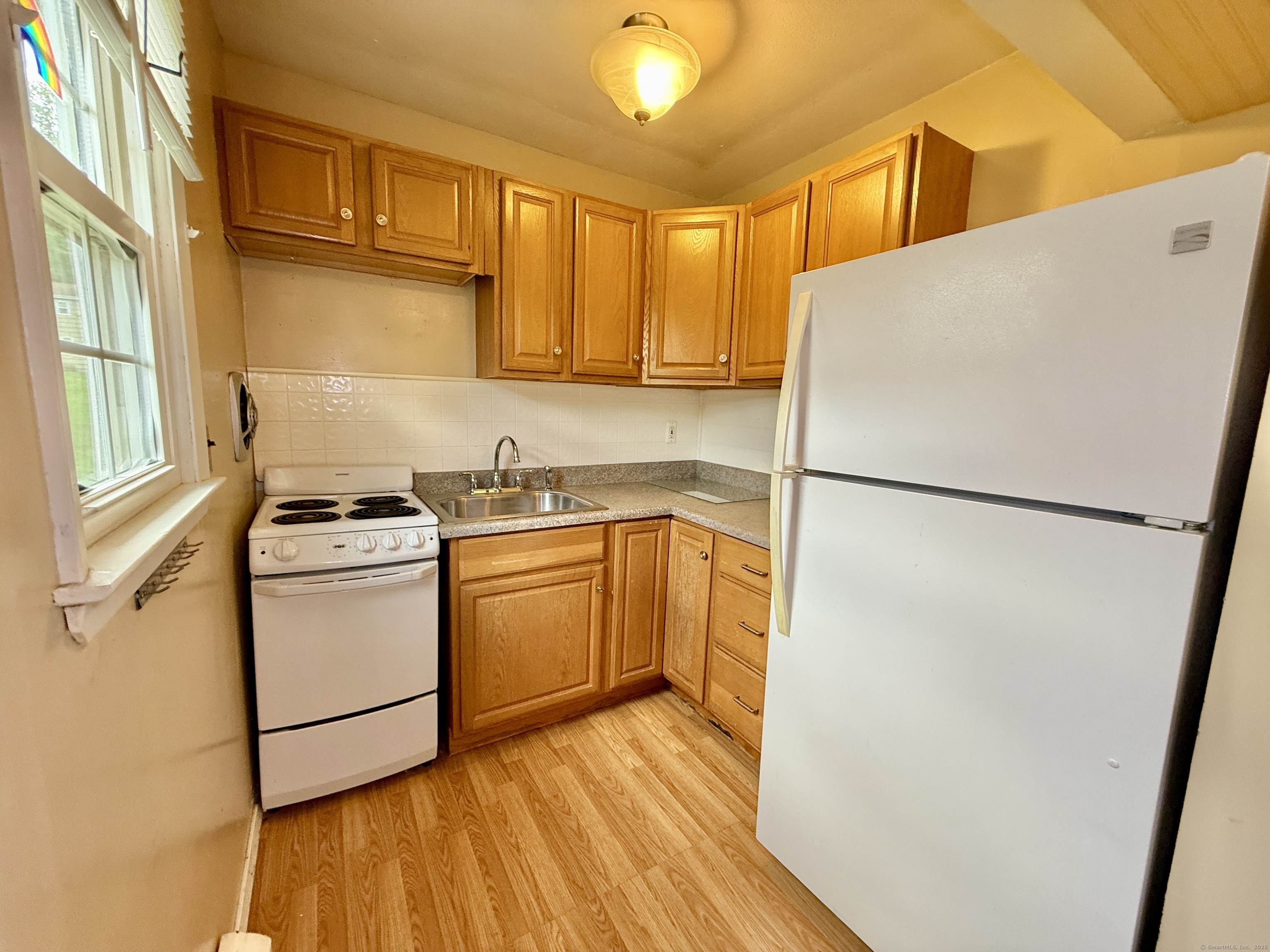 14 Arrowhead Way #APT C6, Woodbury, Connecticut image 6