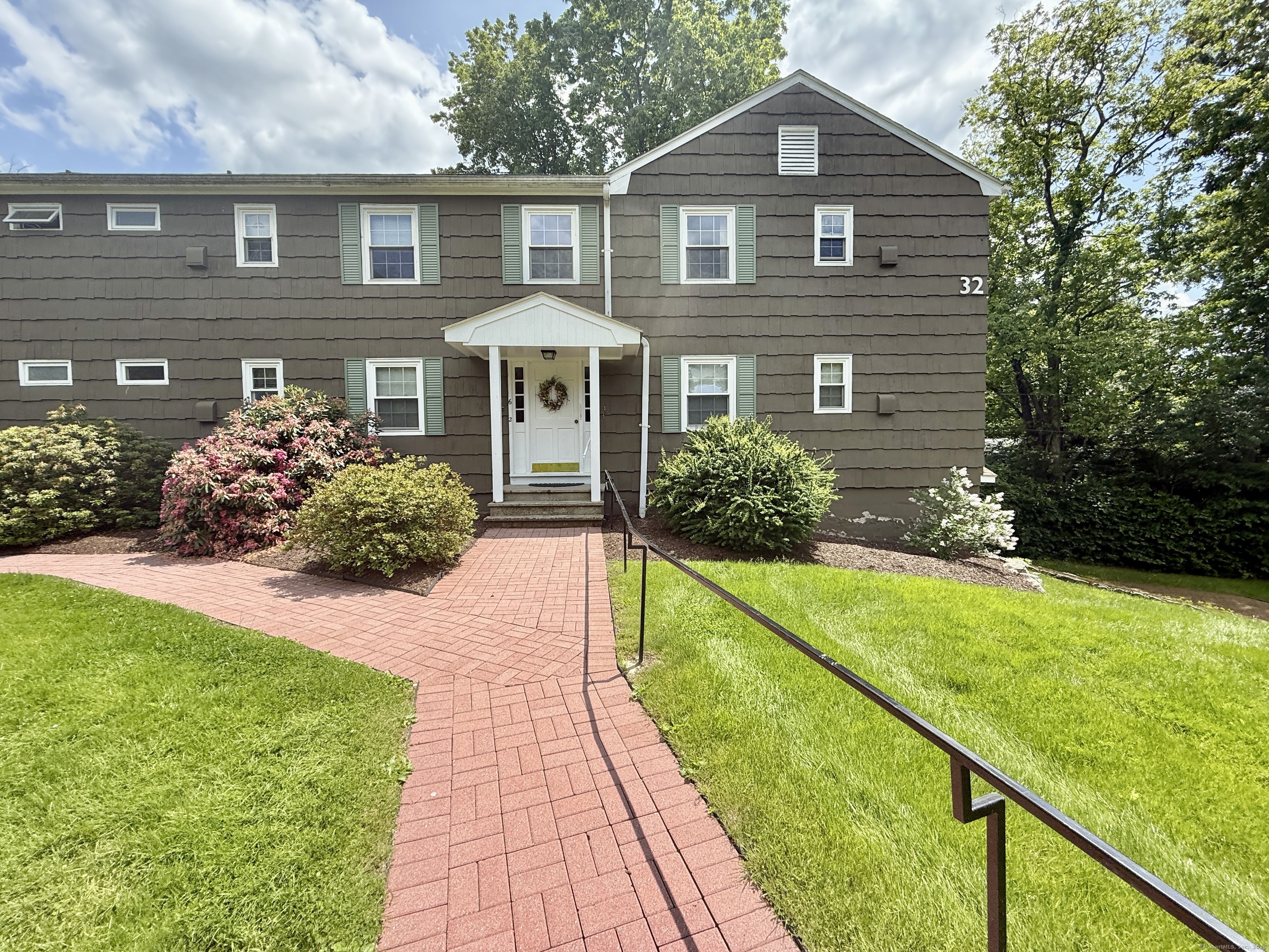 14 Arrowhead Way #APT C6, Woodbury, Connecticut image 1