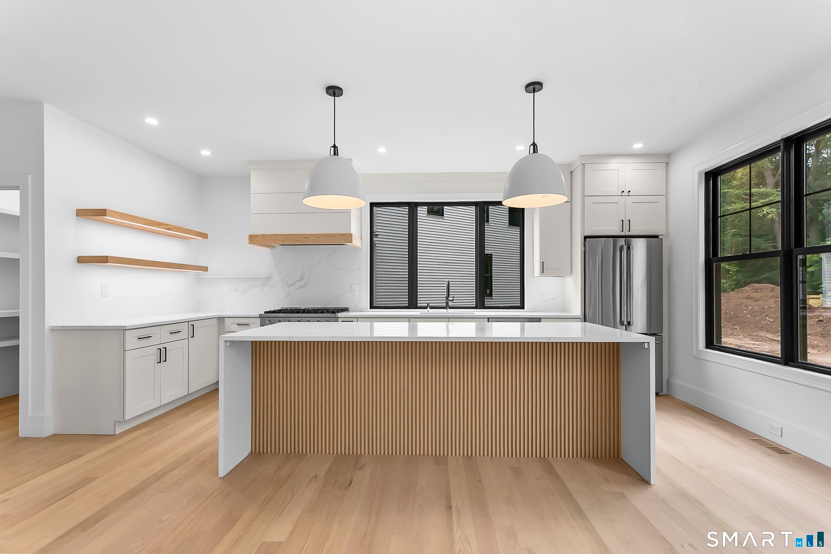 90 Oronoque Hills Road