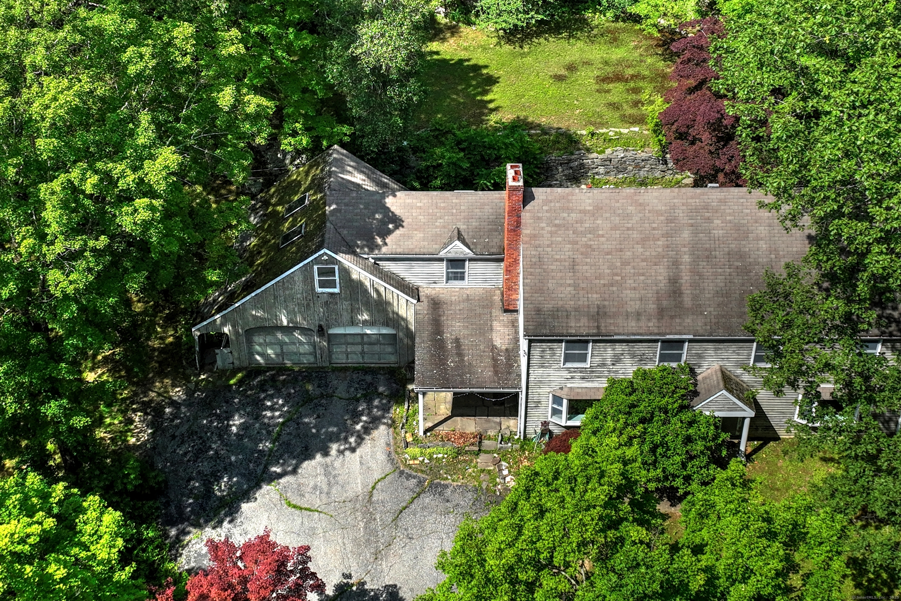 22 East Woods Road