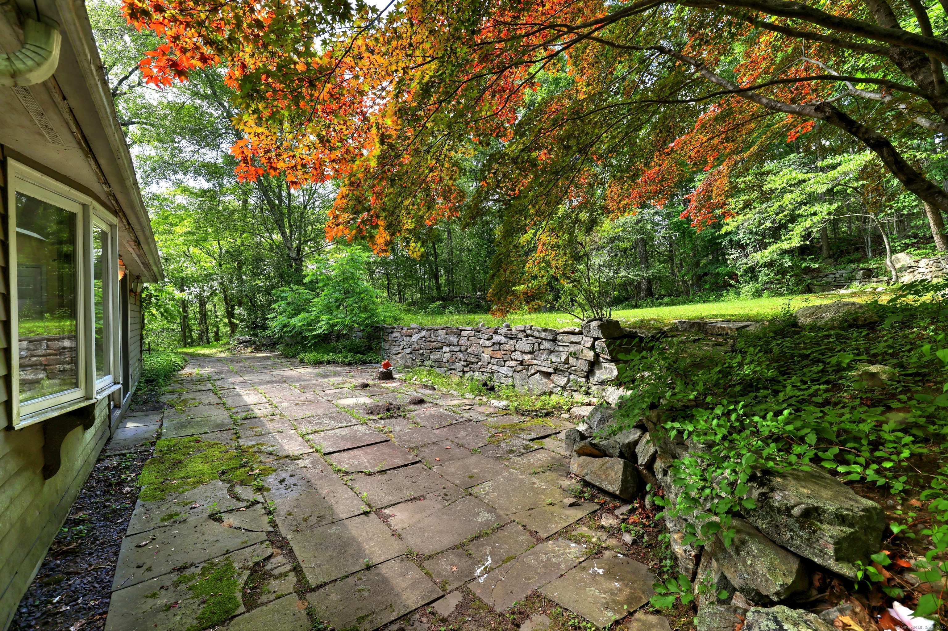 22 East Woods Road