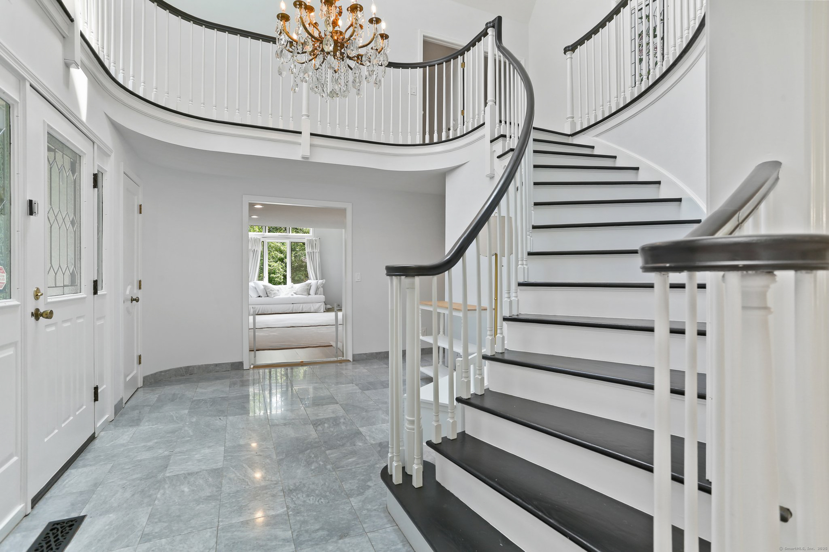 5 Tall Oaks Road