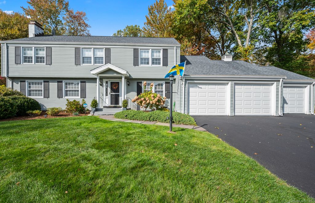Photo of 186 Hunter Drive, West Hartford, CT 06107 (MLS # 24134164)