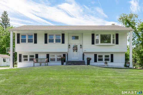 Homes For Sale - 335 Redwood Lane<br/> Cheshire, CT 06410