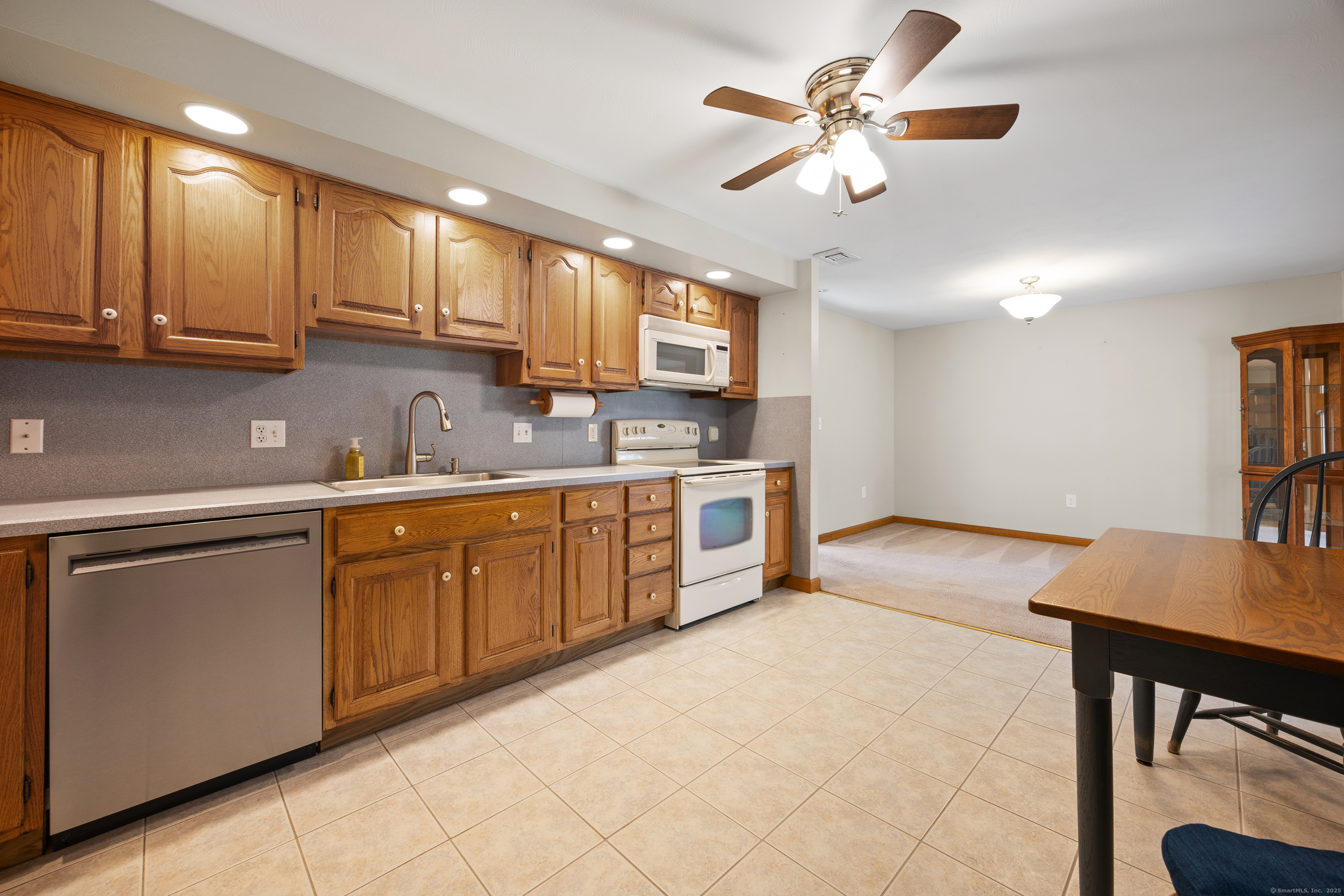 95 Aspen Drive, Middletown, Connecticut image 16
