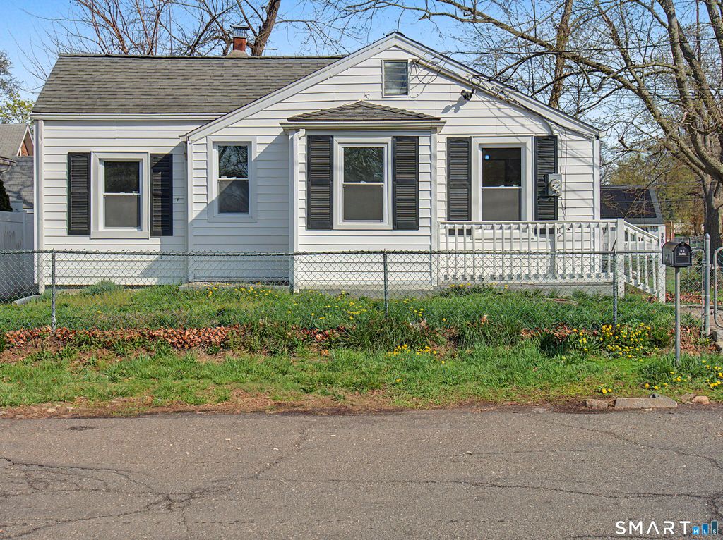 Photo of 306 Saunders Avenue, Bridgeport, CT 06606 (MLS # 24165449)