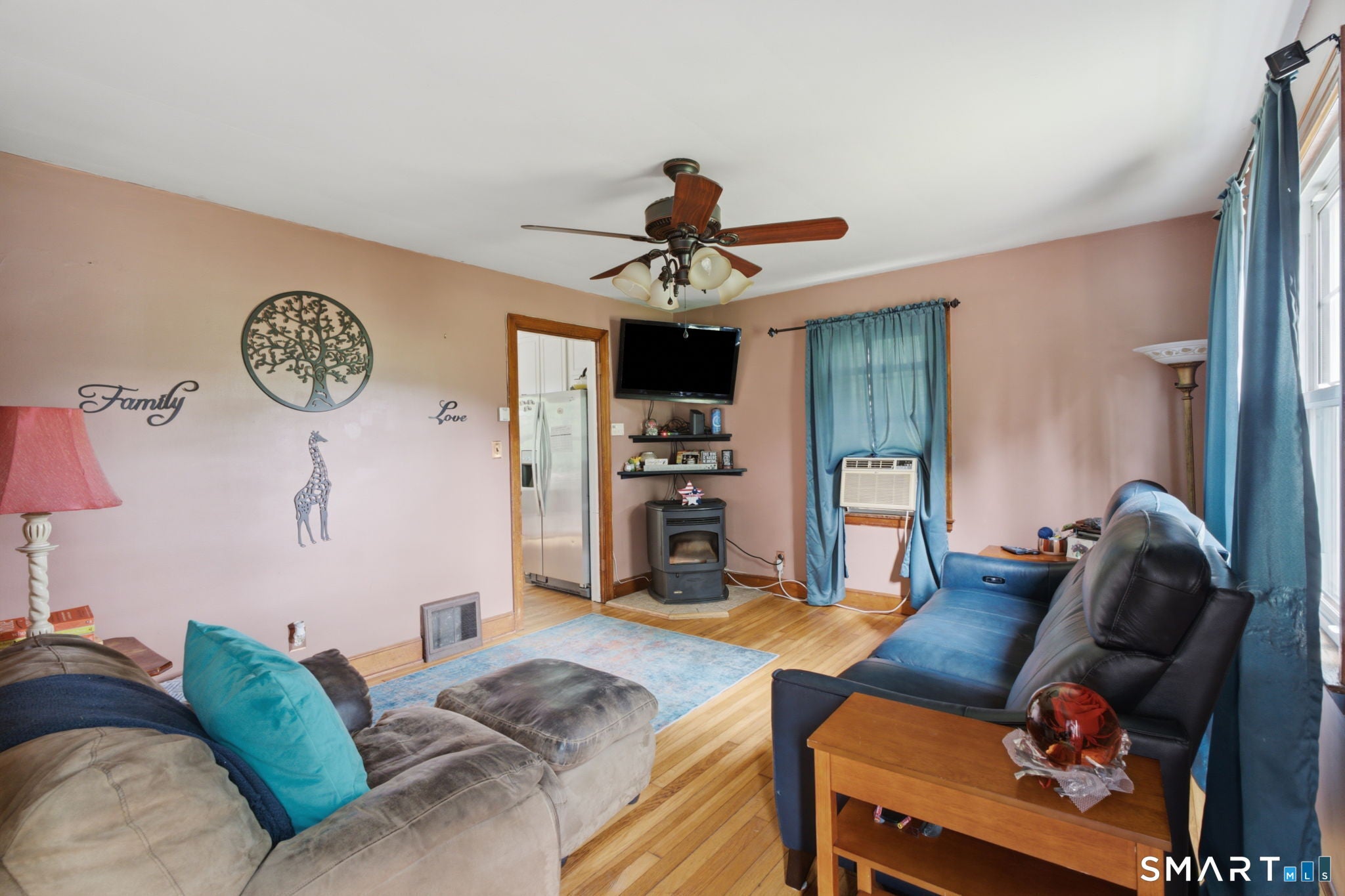 84 Lakeview Avenue