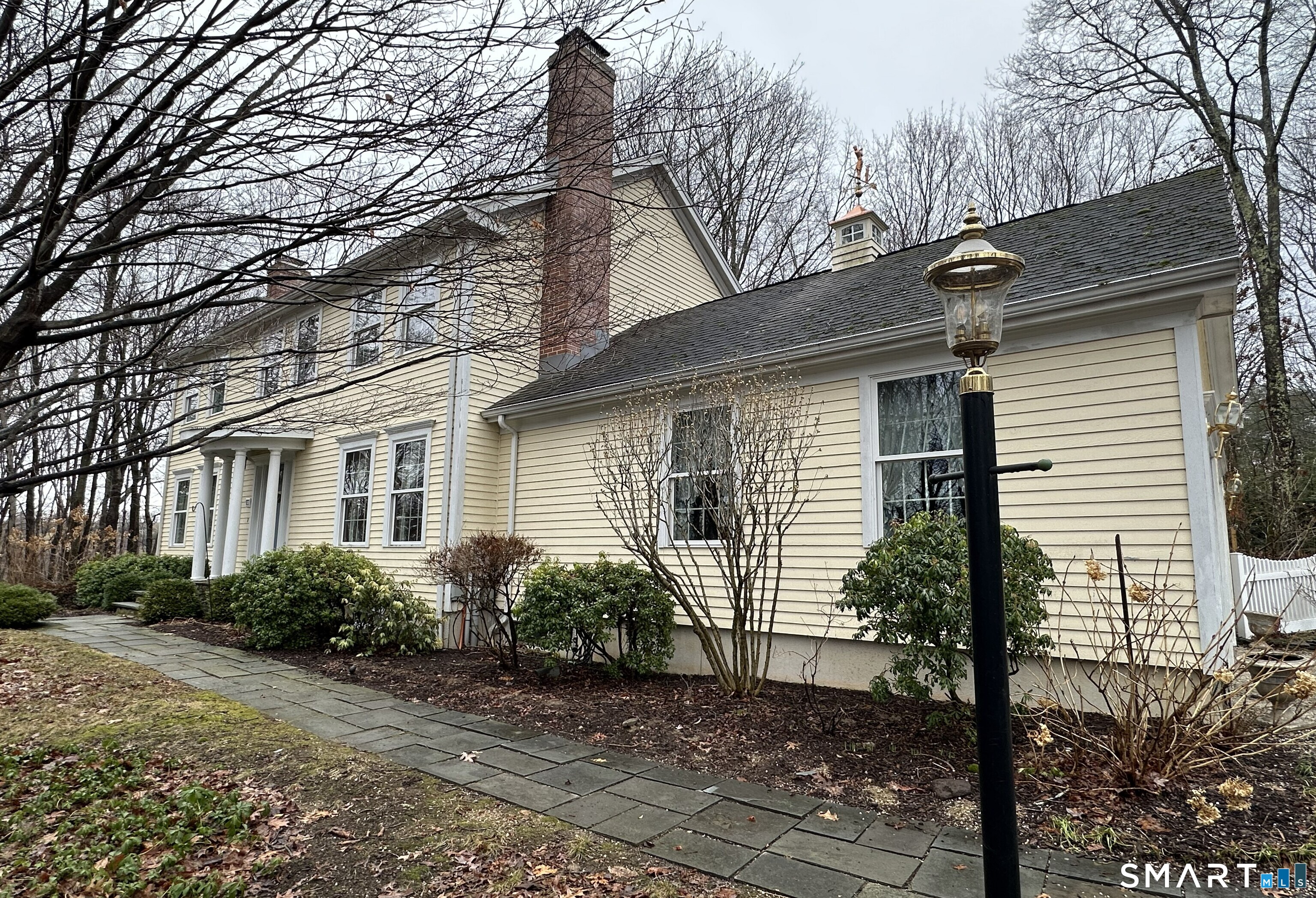 16 Jonathan Drive