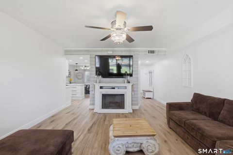 Tiny photo for 814 Popes Island Road #814, Milford, CT 06461 (MLS # 24161985)