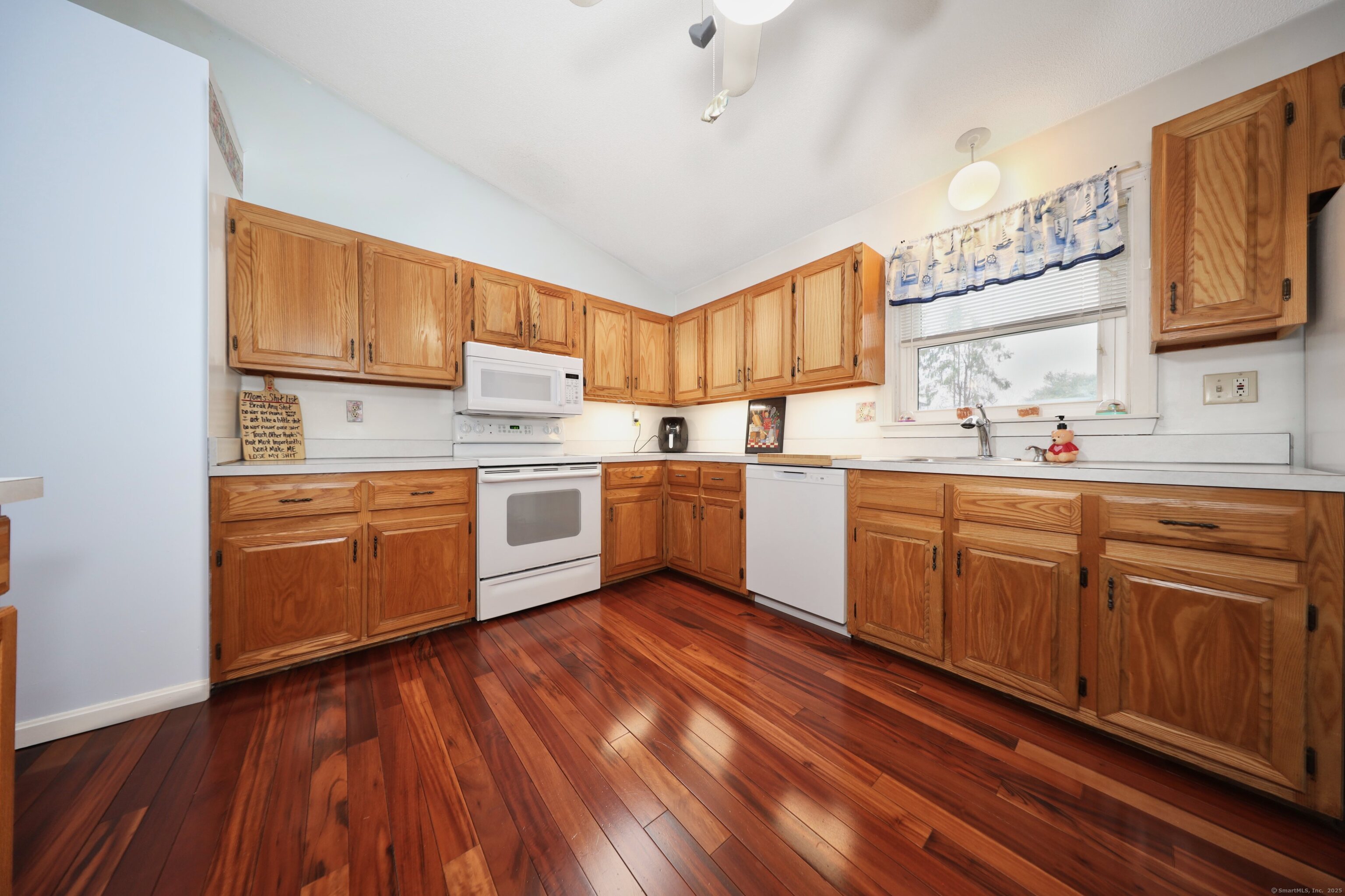 28 Colony Road, Plymouth, Connecticut image 8