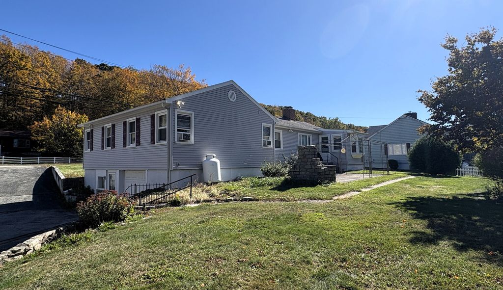 Photo of 156 Flanders Road, East Lyme, CT 06357 (MLS # 24134275)