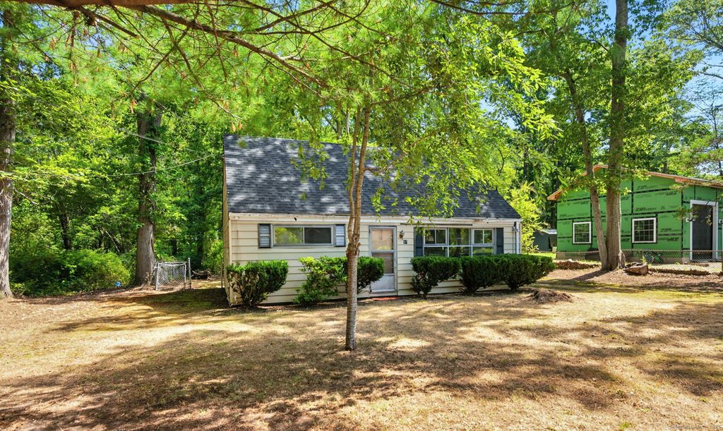 Photo of 10 Myrna Drive, Marlborough, CT 06447 (MLS # 24120628)