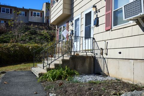 Tiny photo for 146 Coach Circle #5, Naugatuck, CT 06770 (MLS # 24132585)