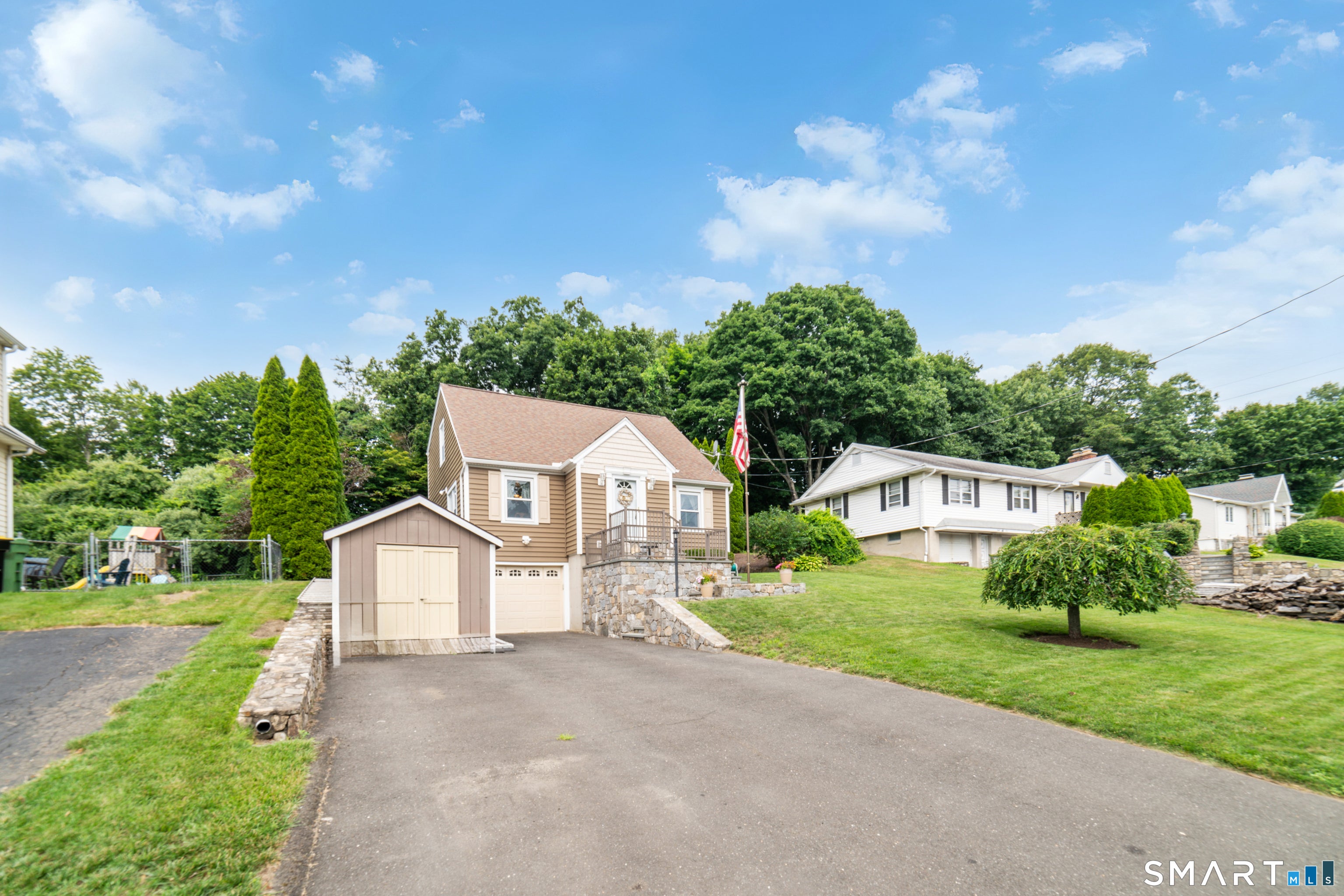 39 Morris Avenue