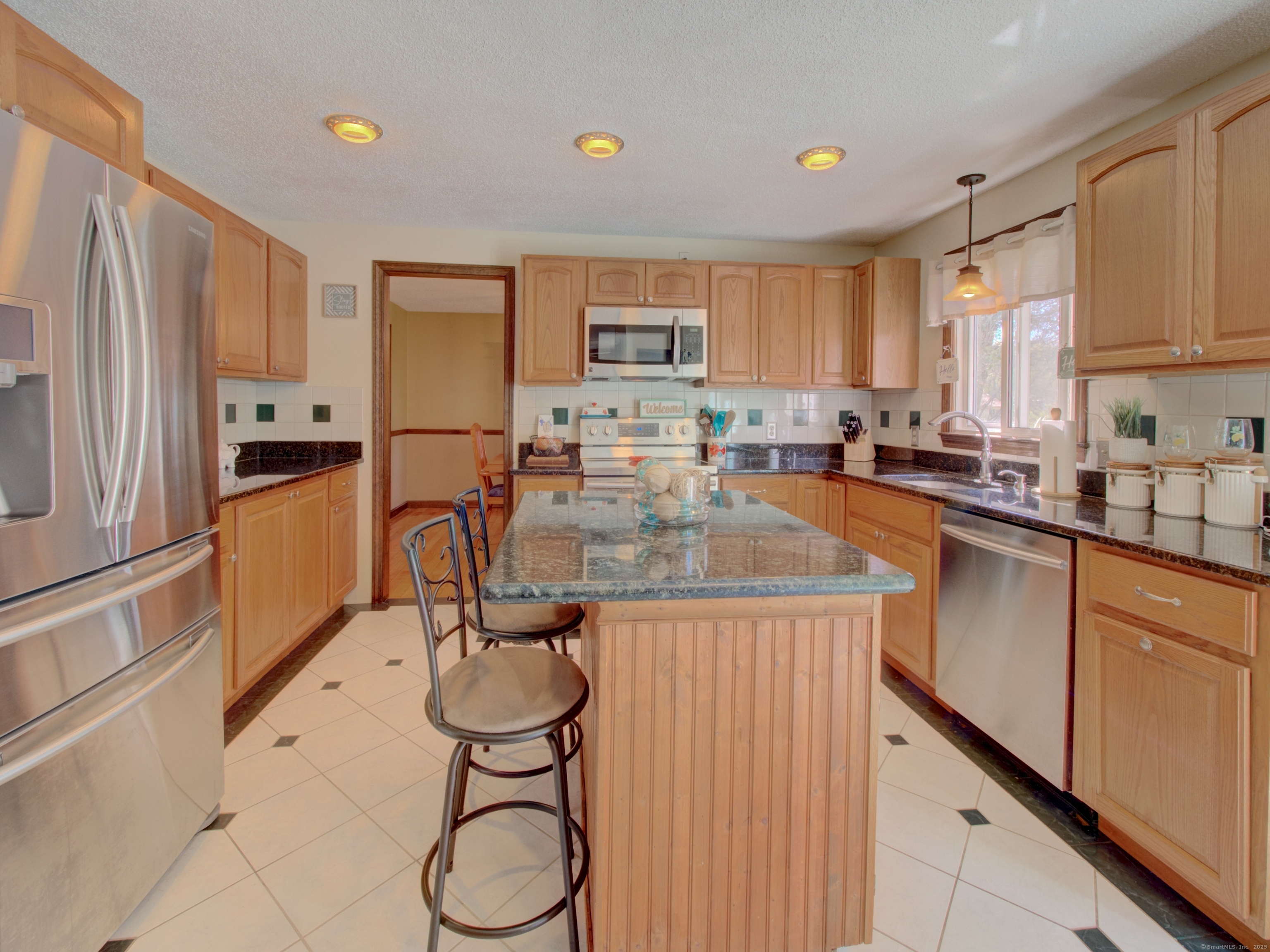 25 Charlton Avenue