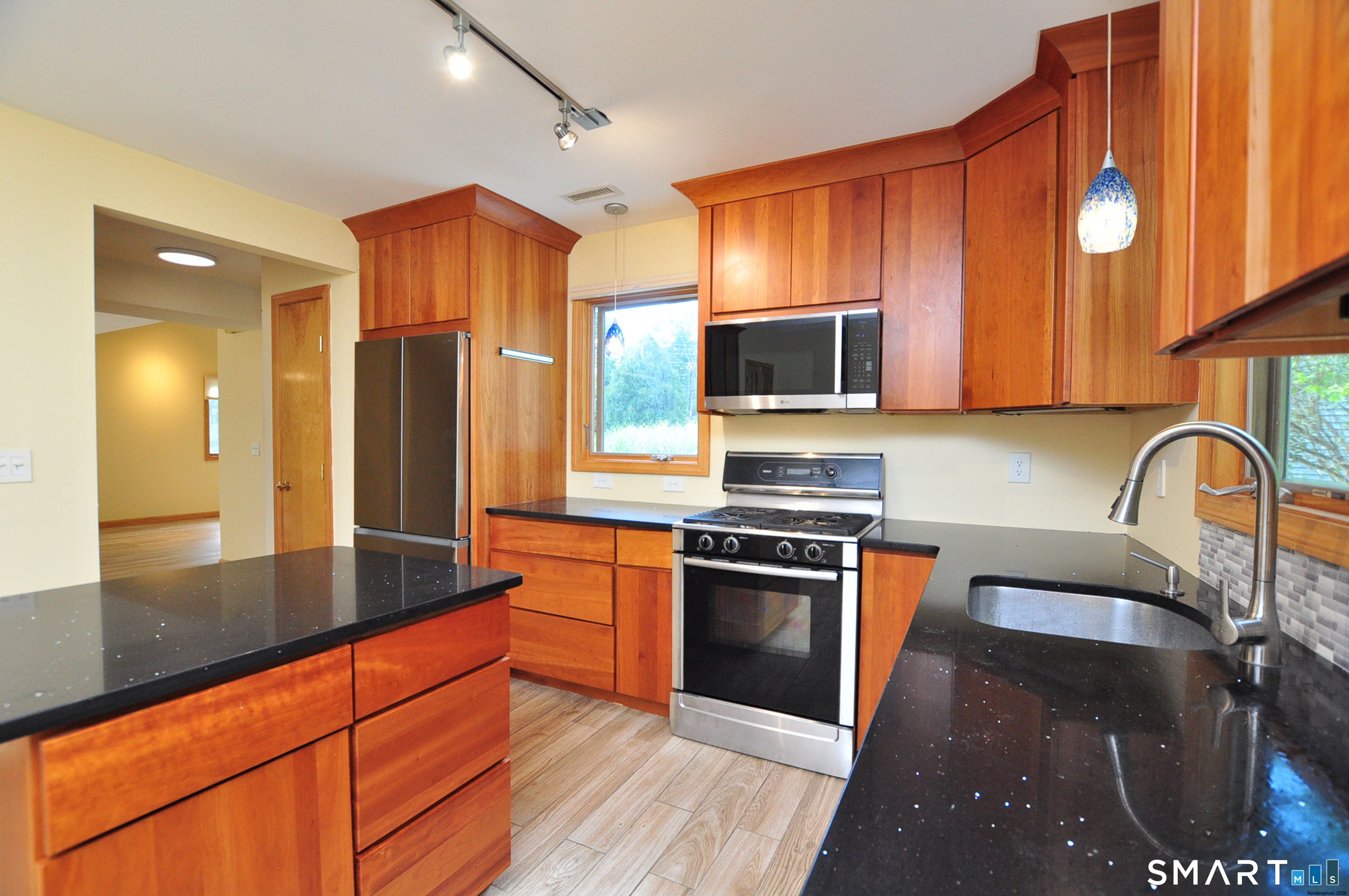 6 Tamarack Lane 6